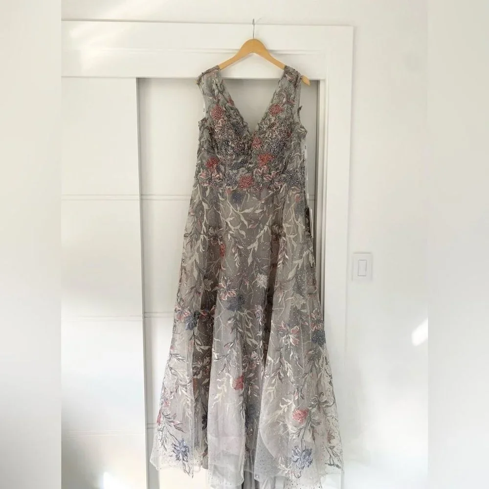 NWT MAC DUGGAL EMBROIDERED ILLUSION CAP SLEEVE A LINE GOWN SILVER 20263 - Picture 6 of 8